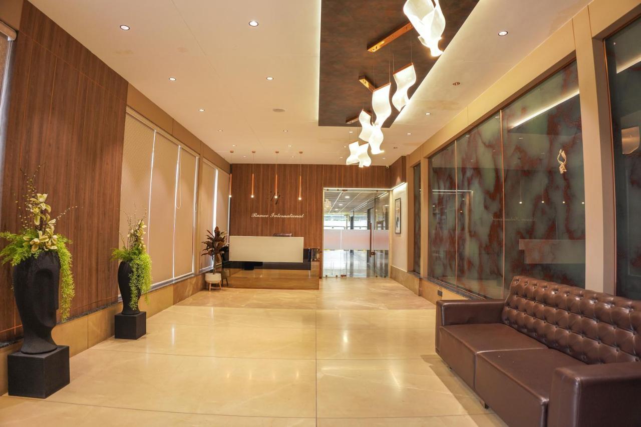 Ramee International Surat Hotel Ngoại thất bức ảnh
