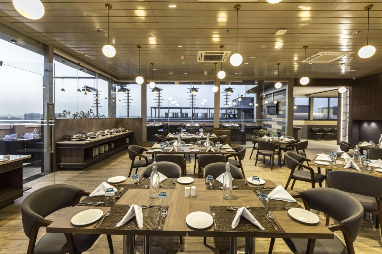 Ramee International Surat Hotel Ngoại thất bức ảnh