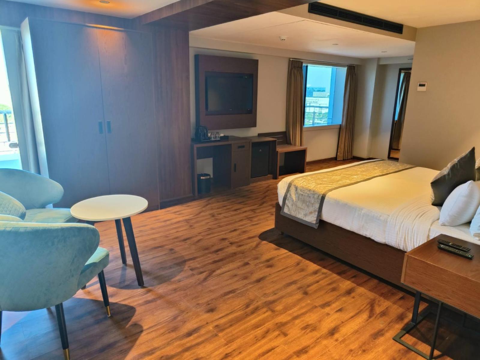 Ramee International Surat Hotel Ngoại thất bức ảnh