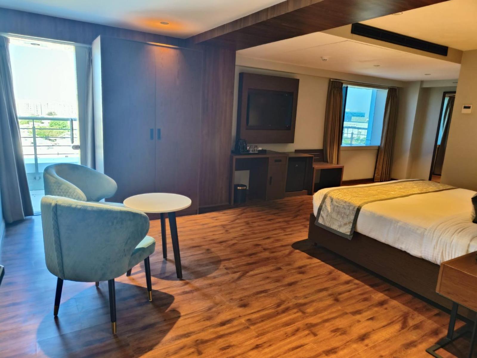 Ramee International Surat Hotel Ngoại thất bức ảnh