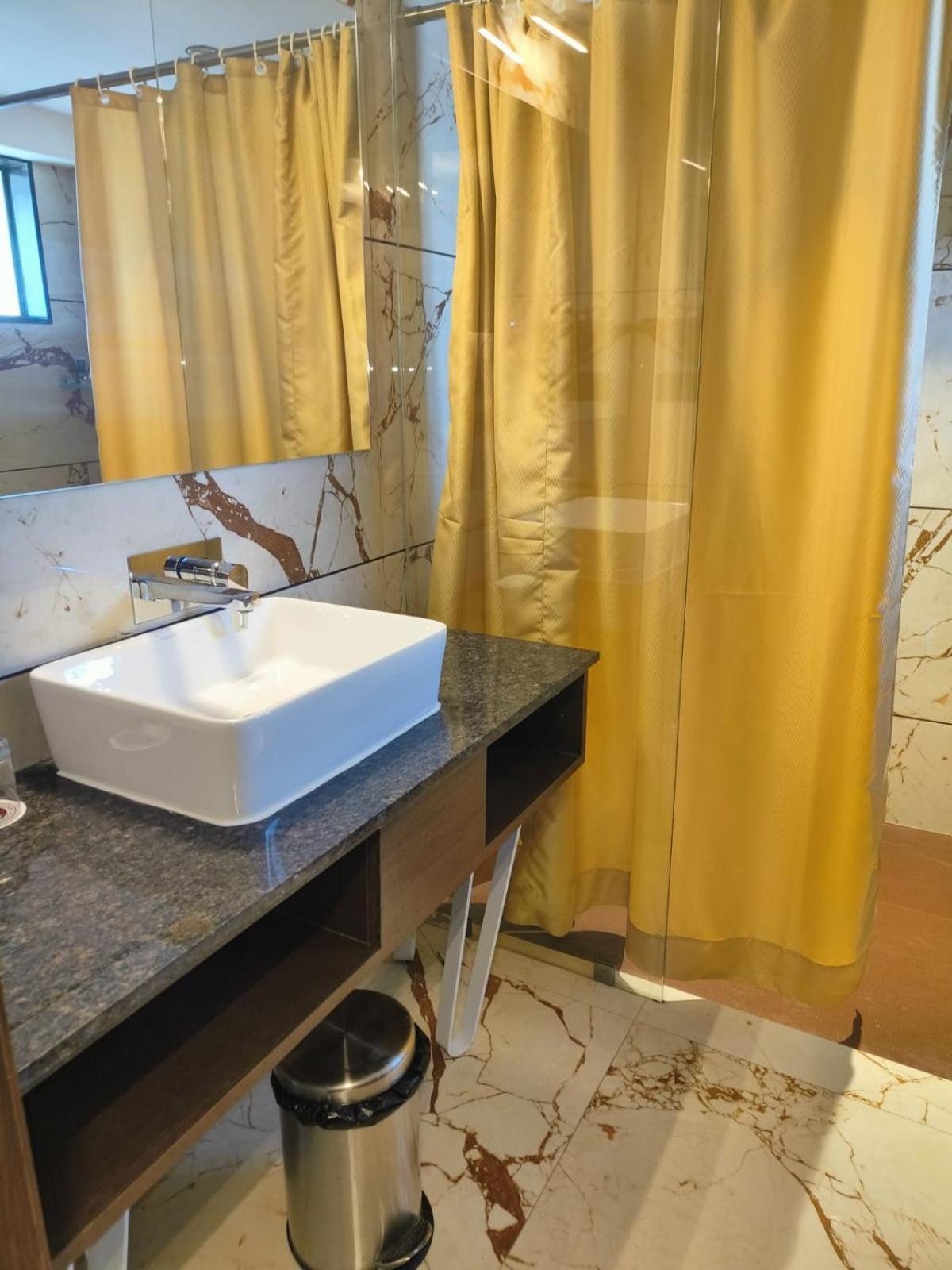 Ramee International Surat Hotel Ngoại thất bức ảnh